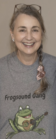 Uschi – Gesang, Percussion